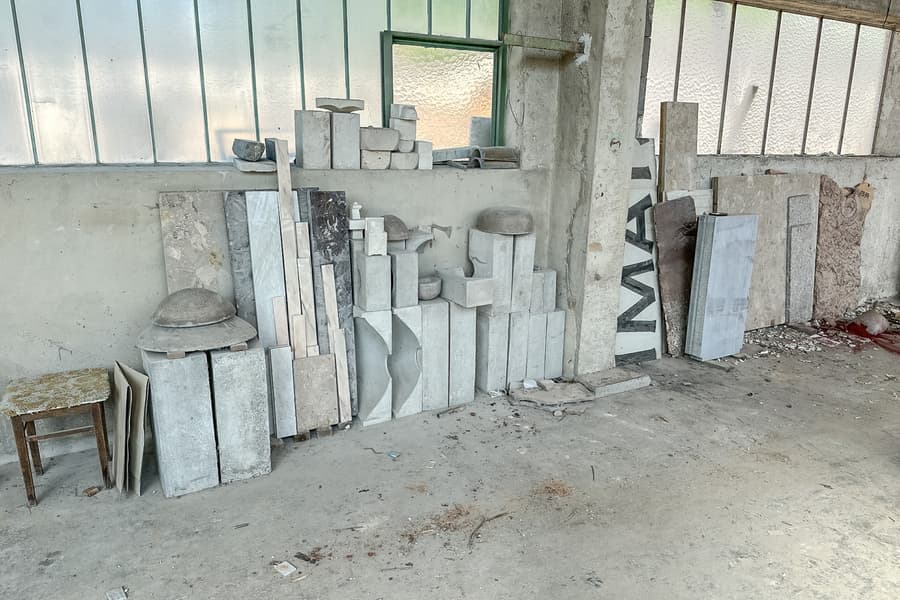Posten Steinplatten und Sockel